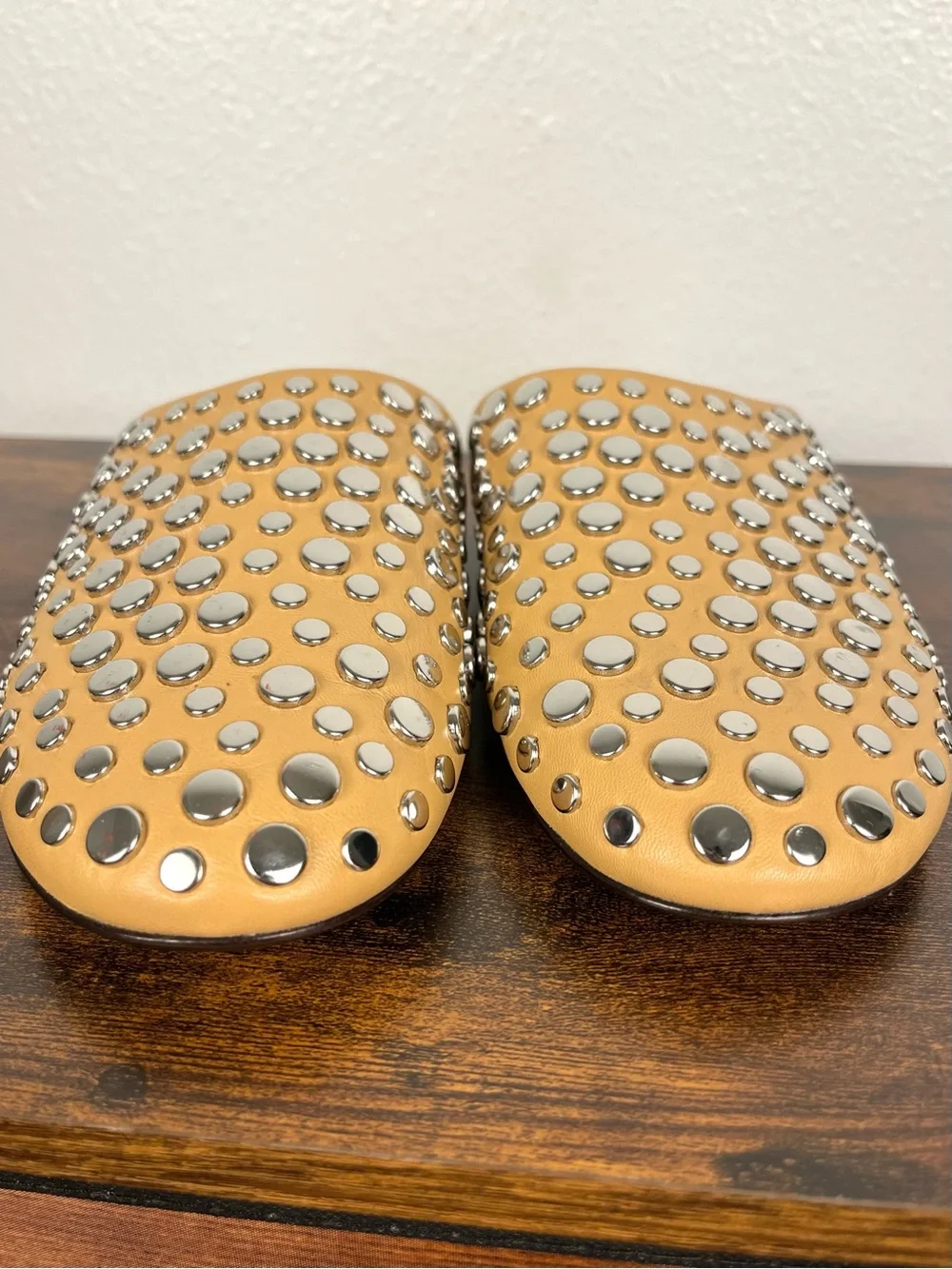 Tory Burch 8.5 Studded Embellished Beige Leather Slip-On Flat Mules